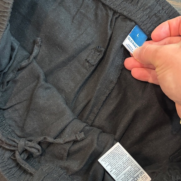 Old Navy women’s linen wide leg draw string pants. Front and back pockets - Picture 4 of 4